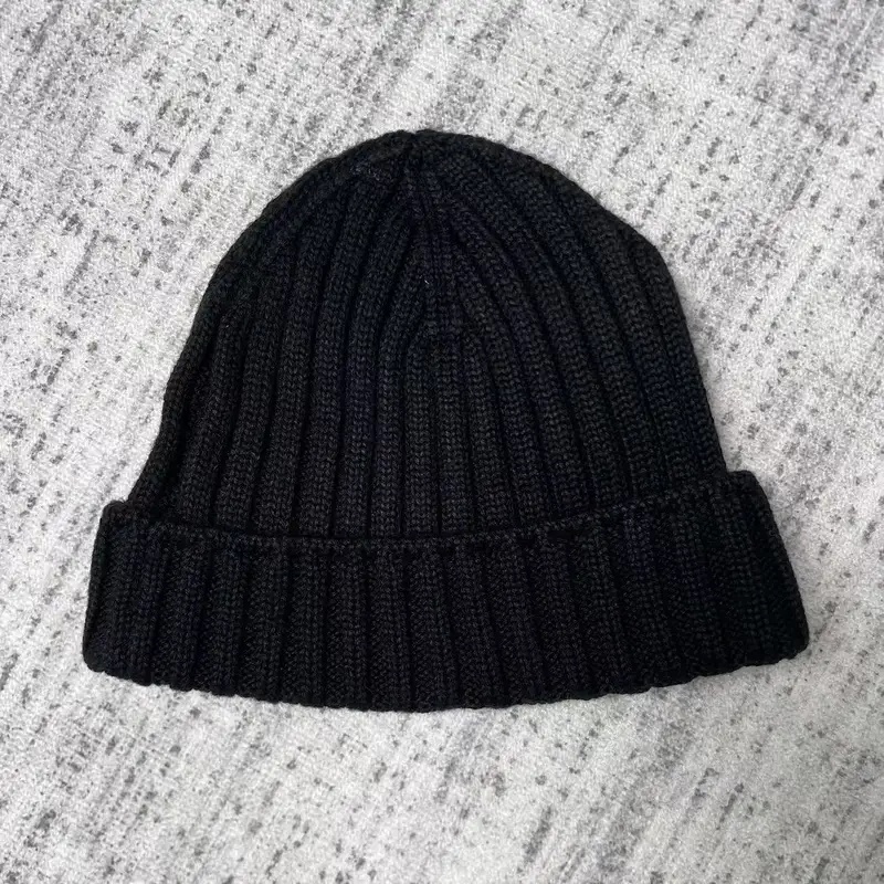 قبعة شتوية دافئة للجنسين من ال - مراجعة Beanie Cuffed Knit وسعره